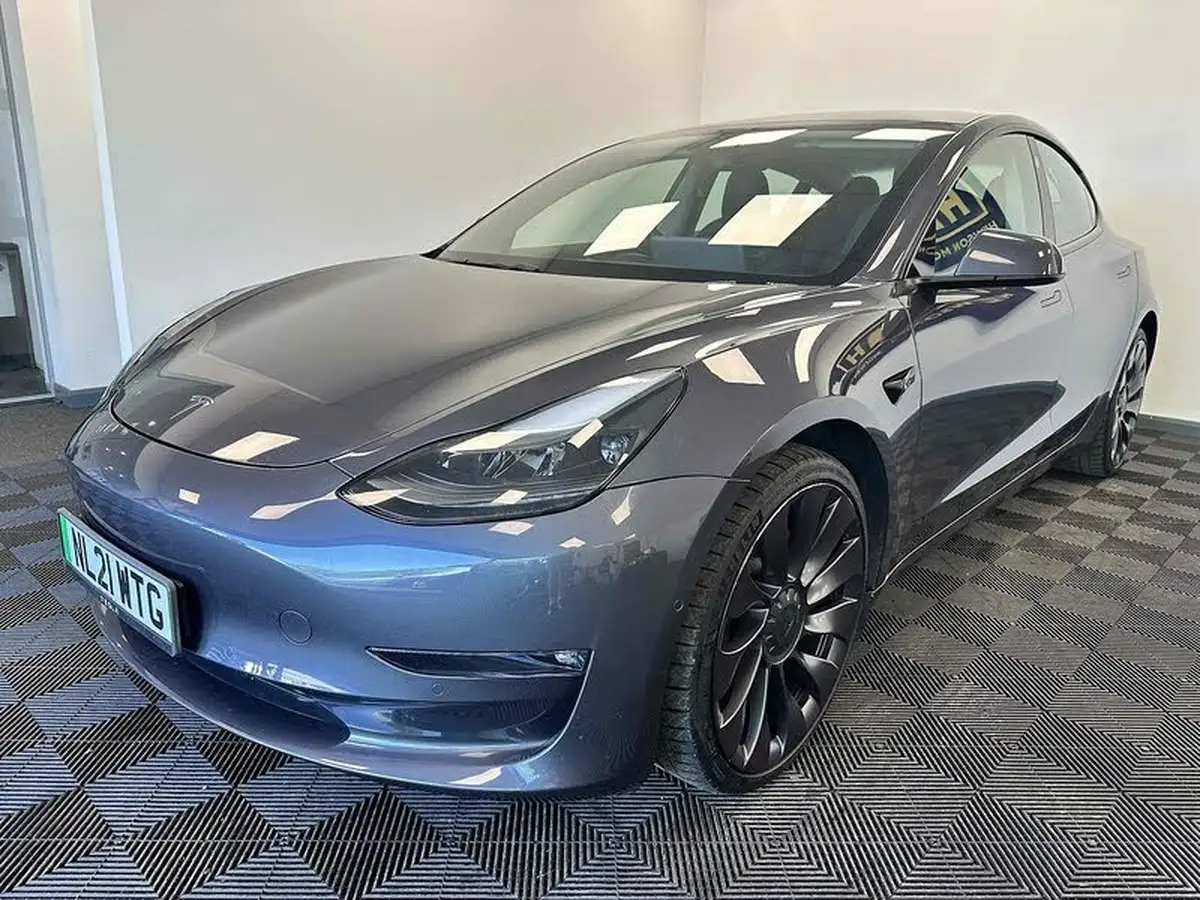 2021-tesla-model-3-e-performance-4x4-big-2