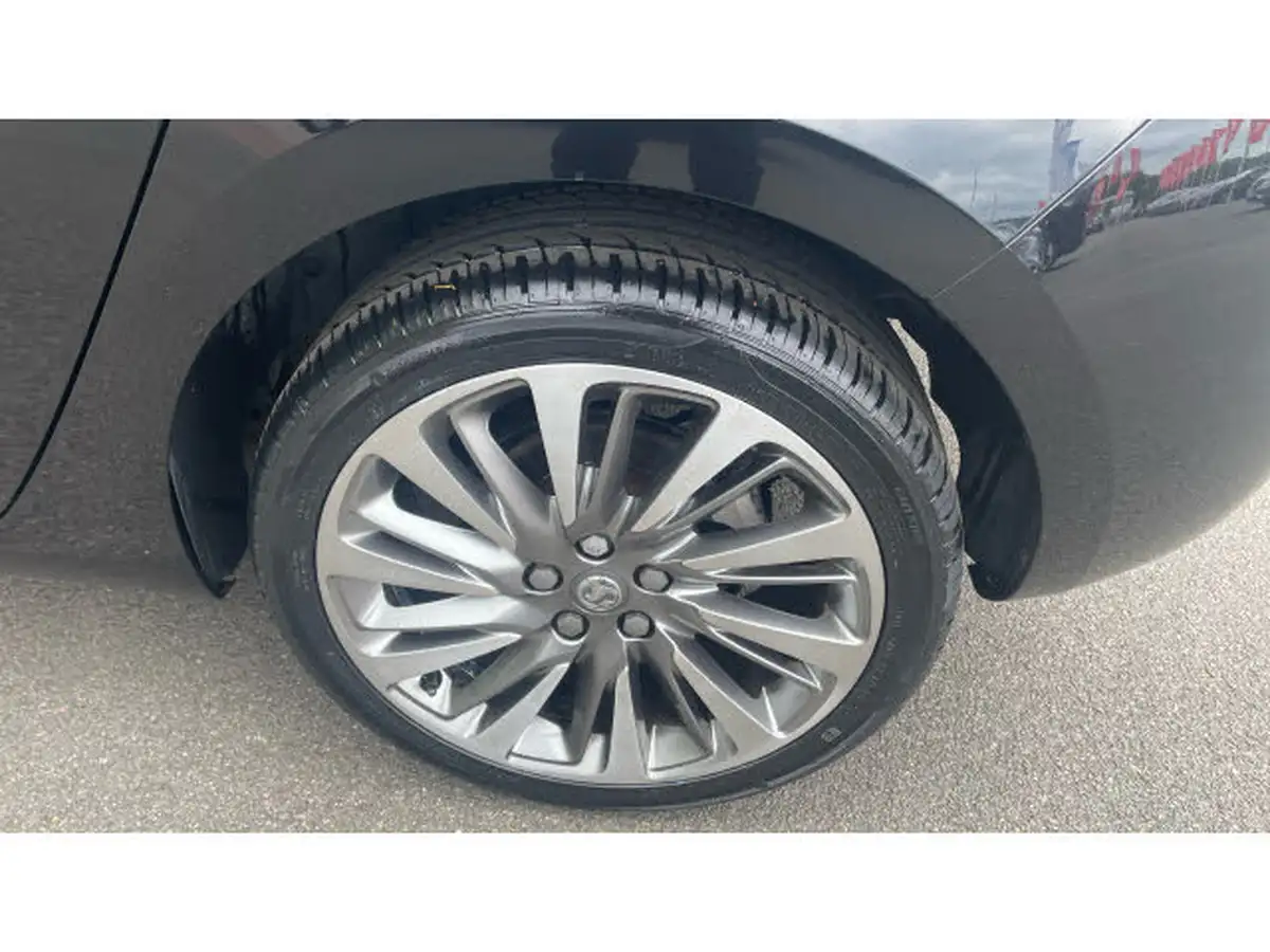 2019-vauxhall-astra-16cdti-griffin-big-32