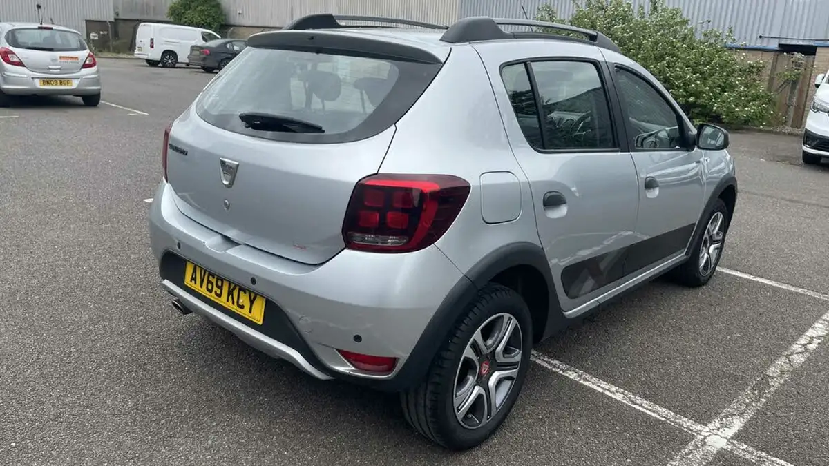 2019-dacia-sandero-stepway-09-tce-techroad-big-9