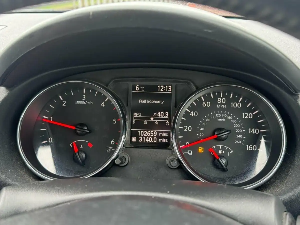 2010-nissan-qashqai-15td-acenta-big-35