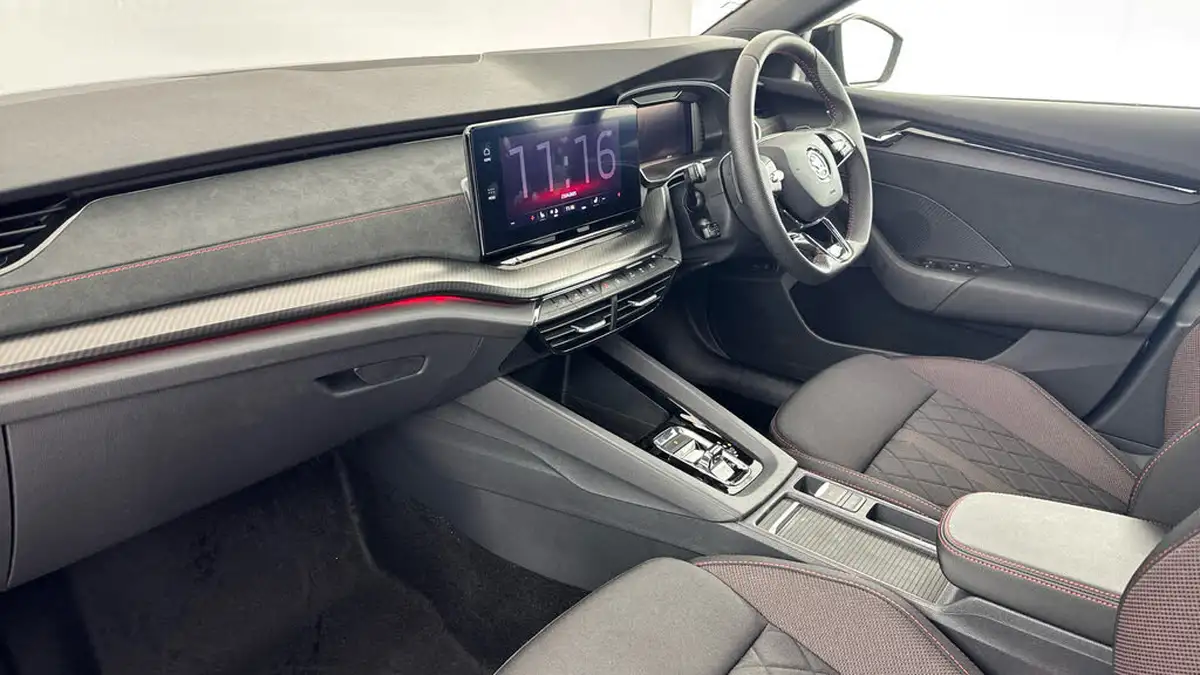 2024-skoda-octavia-20-tsi-vrs-245ps-estate-dsg-big-8