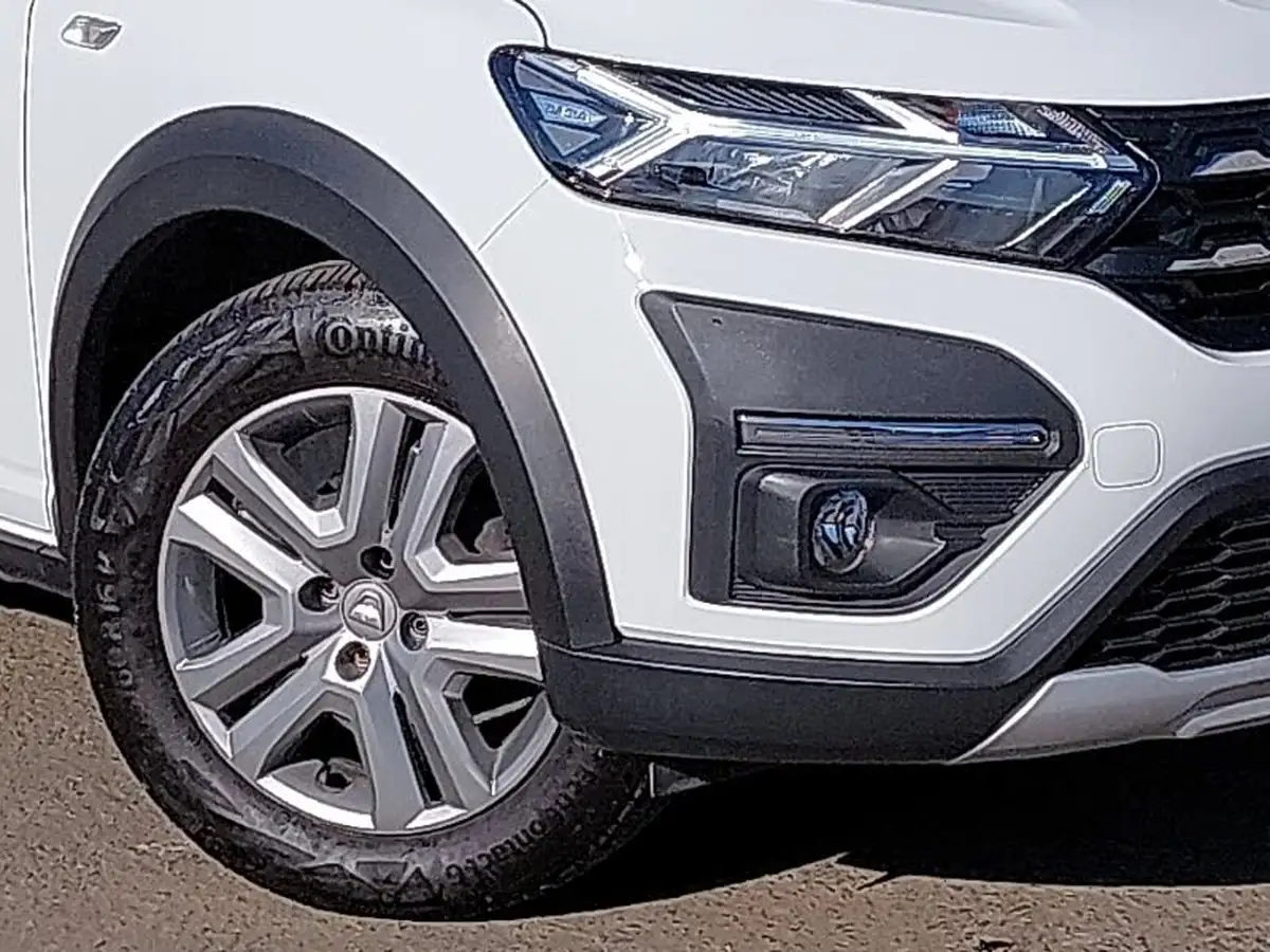 2022-dacia-sandero-stepway-10-tce-comfort-90bhp-big-8
