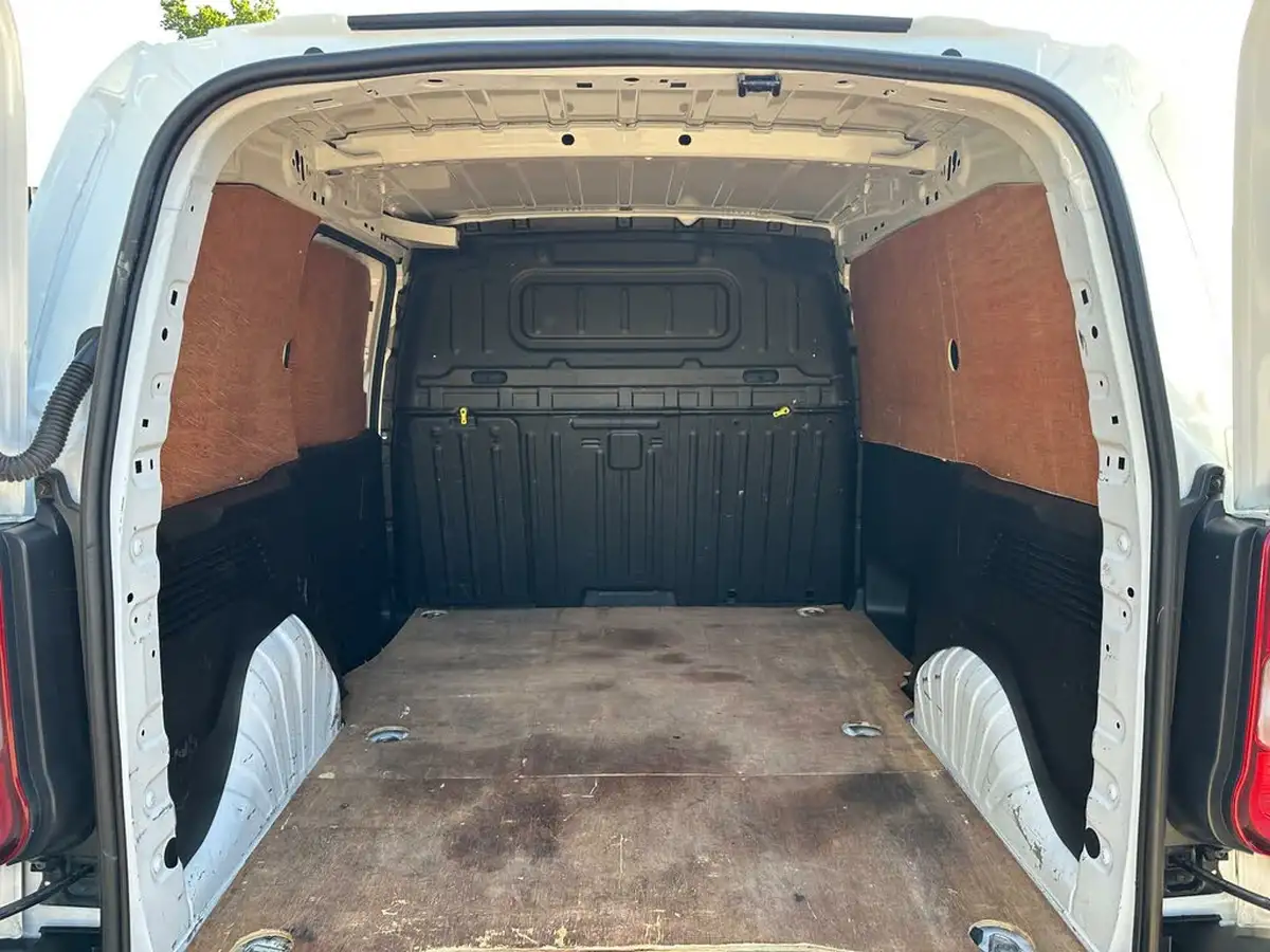 2019-peugeot-partner-16bluehdi-1000-professional-big-7