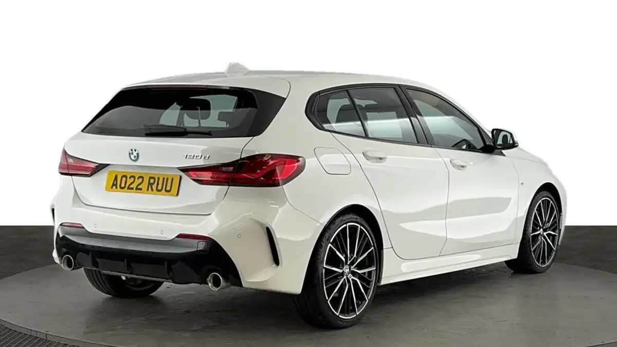 2022-bmw-1-series-20td-120d-m-sport-lcp-big-3
