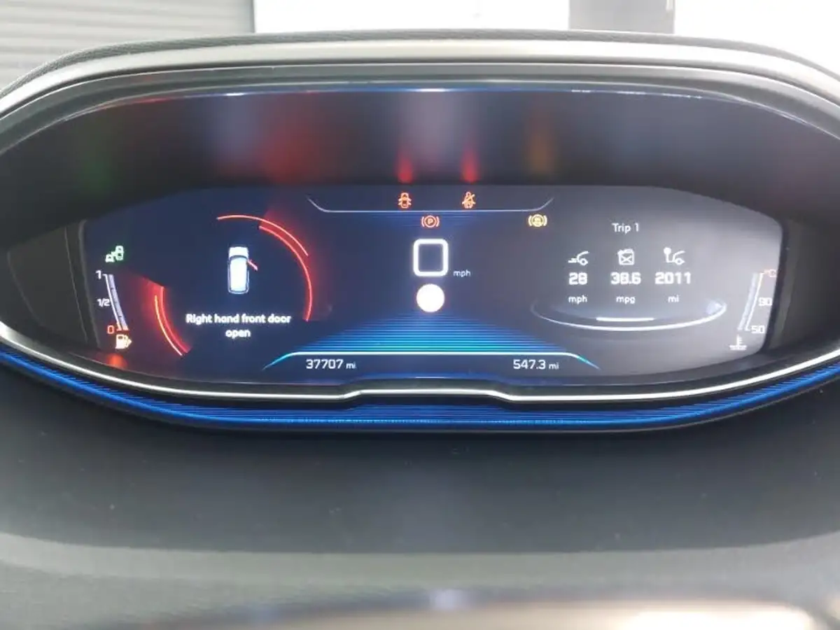 2019-peugeot-3008-suv-12-puretech-allure-big-17