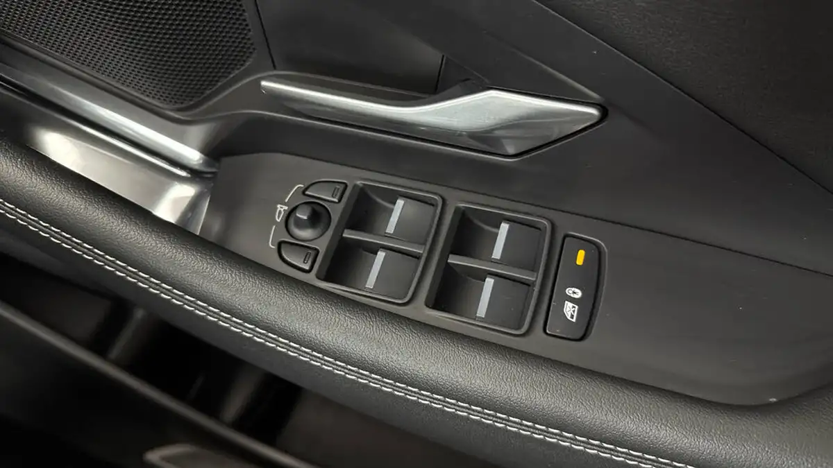 2021-jaguar-e-pace-20-d200-r-dynamic-se-big-20