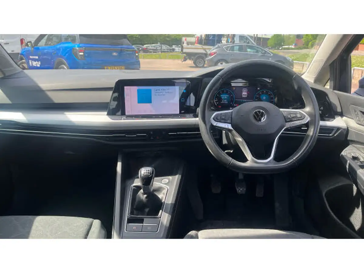 2020-volkswagen-golf-15-tsi-life-130ps-hatchback-big-9