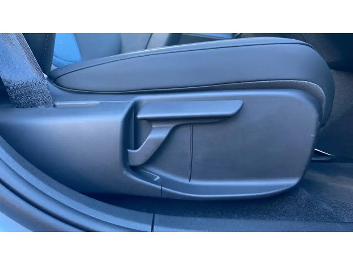 2024-volvo-ex30-e-single-motor-plus-extended-range-big-31