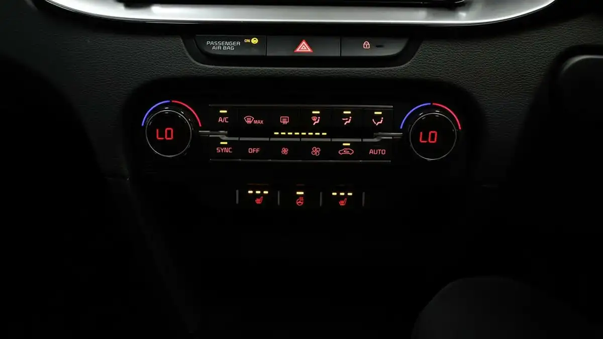 2023-kia-ceed-15-t-gdi-gt-line-158bhp-big-11