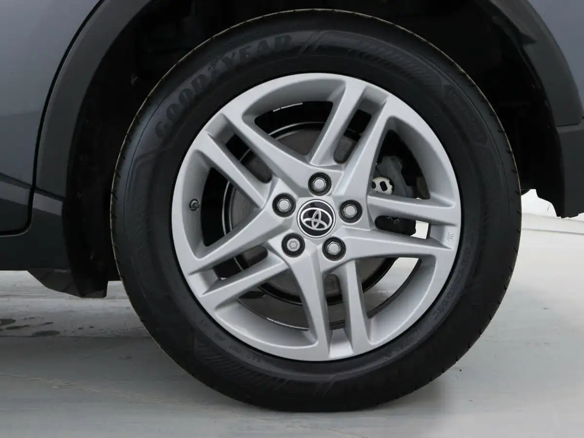 2022-toyota-c-hr-18-vvt-i-icon-big-11