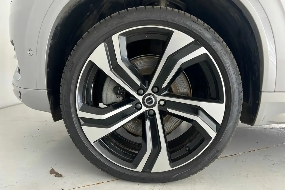 2024-volvo-xc90-20-t8-ultimate-dark-big-4