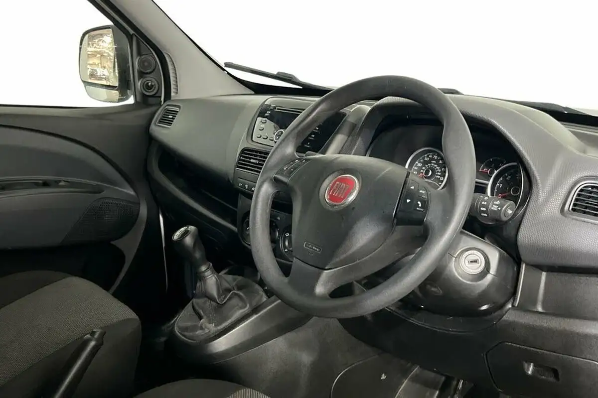 2021-fiat-doblo-cargo-13td-l2h1-maxi-panel-van-big-8