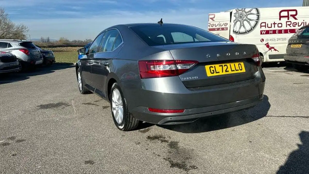 2022-skoda-superb-15-tsi-se-hatchback-dsg-big-21