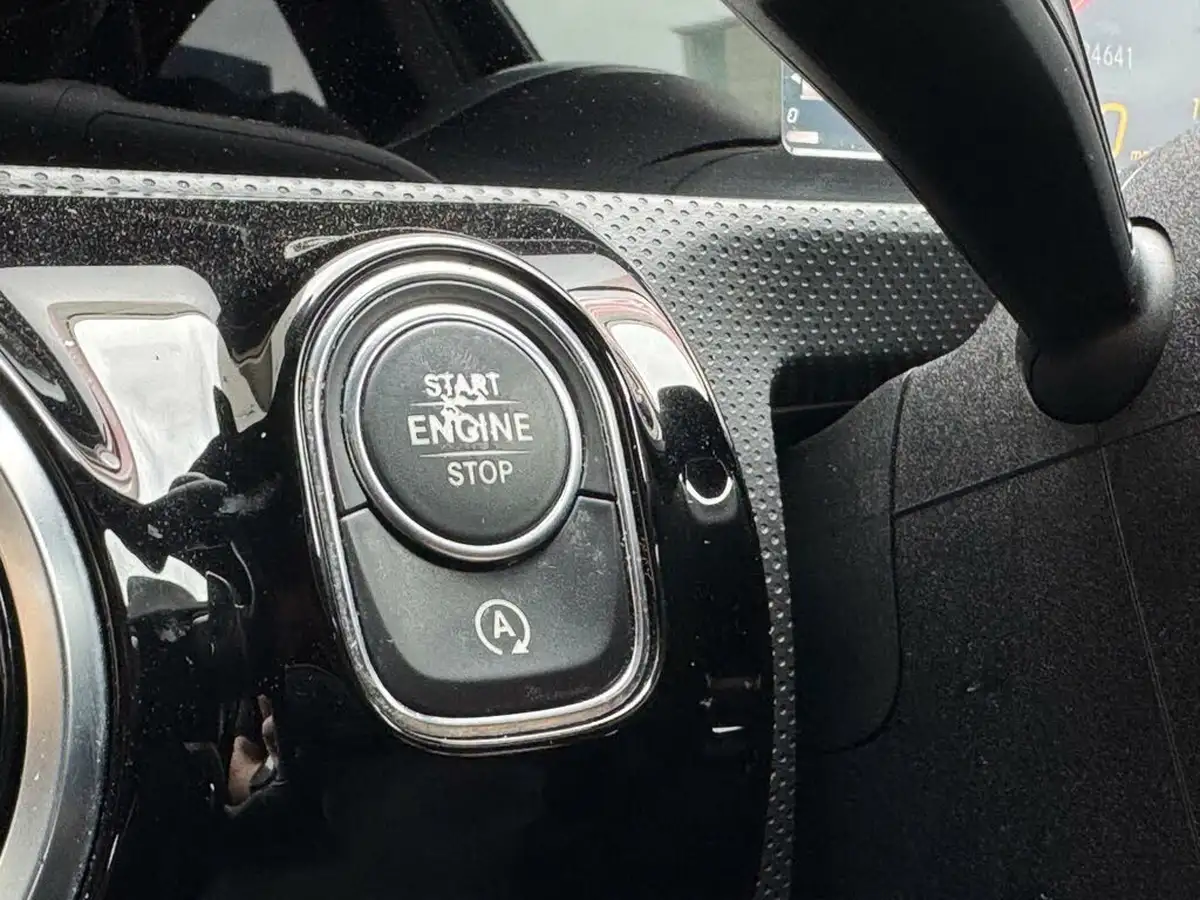 2019-mercedes-benz-a-class-15d-a180d-amg-line-saloon-4d-7g-dct-big-17