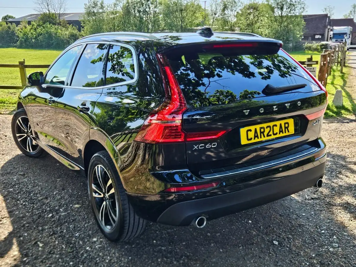 2018-volvo-xc60-20td-d4-momentum-pro-awd-geartronic-big-4