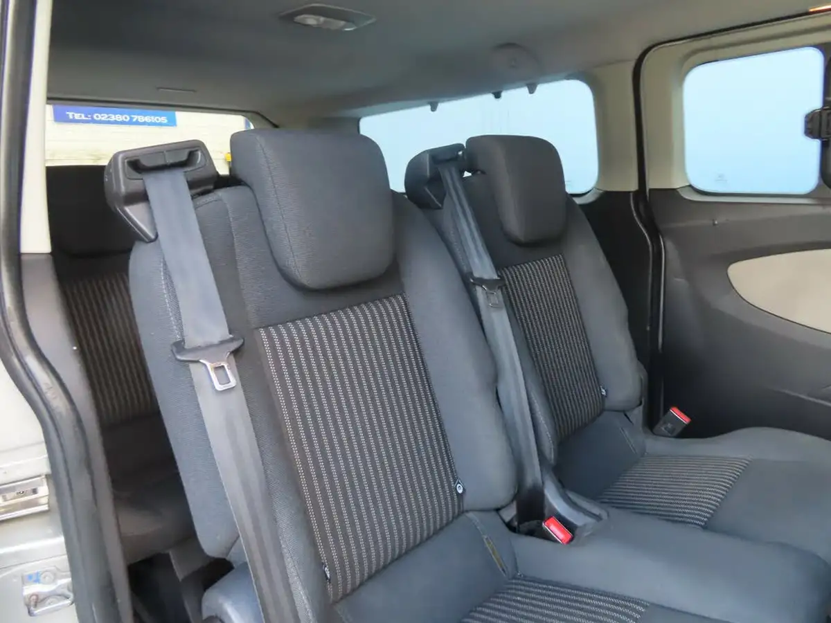 2017-ford-tourneo-custom-20tdci-310-l2-zetec-130ps-big-37