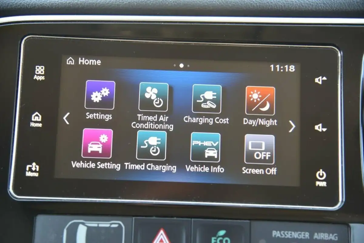 2018-mitsubishi-outlander-20-juro-phev-big-39