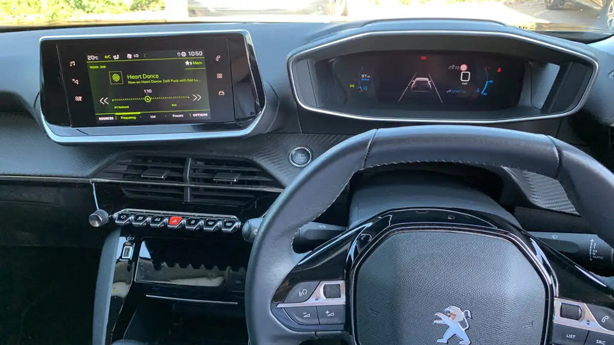 2022-peugeot-2008-suv-12-puretech-allure-premium-130bhp-big-40