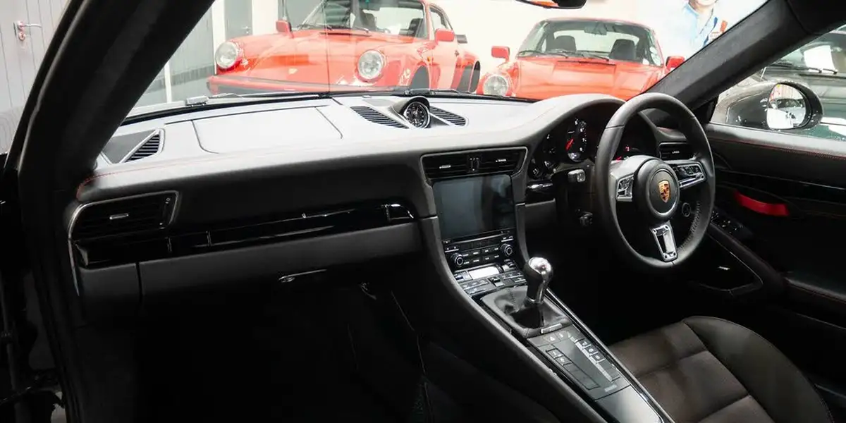 2018-porsche-911-30-carrera-t-big-17