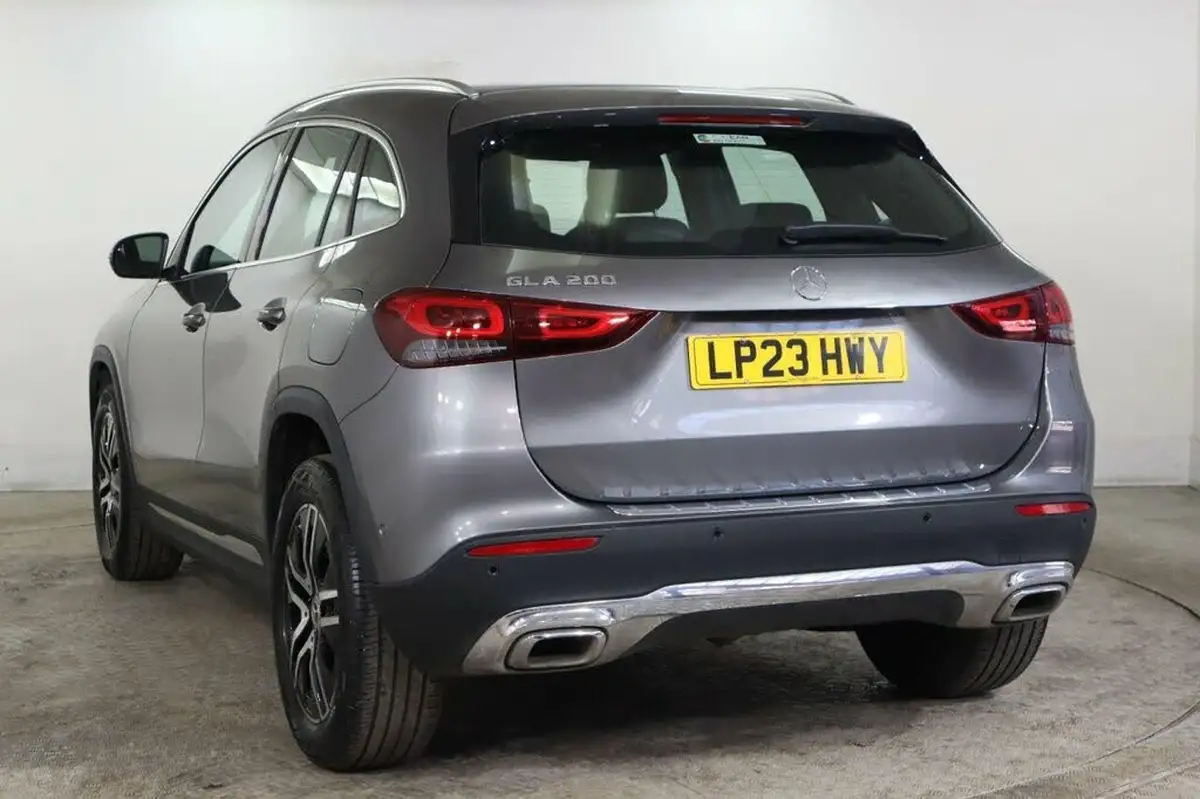 2023-mercedes-benz-gla-class-13-gla-200-sport-executive-station-wagon-big-6