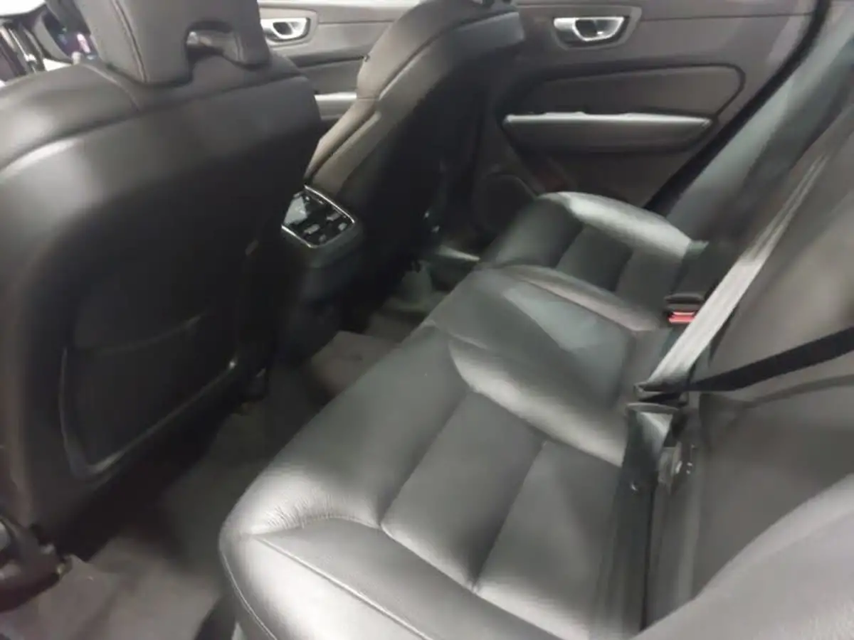 2023-volvo-xc60-20-b5-plus-big-5