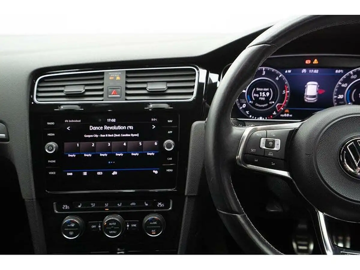 2017-volkswagen-golf-20tdi-gtd-blueline-ss-hatchback-5d-big-27