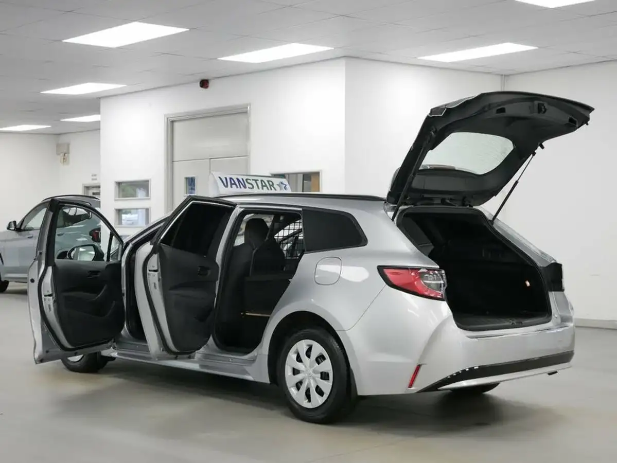 2022-toyota-corolla-18-vvt-i-corolla-commercial-140hpeu6d-big-21