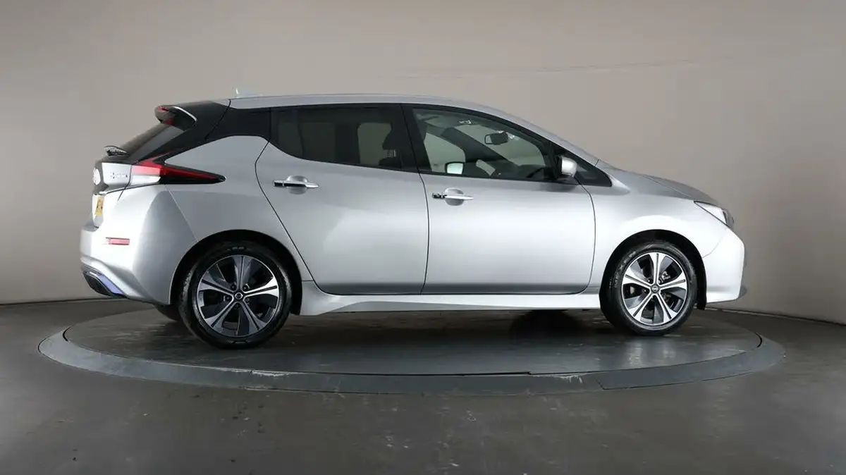 2022-nissan-leaf-e-n-connecta-big-55
