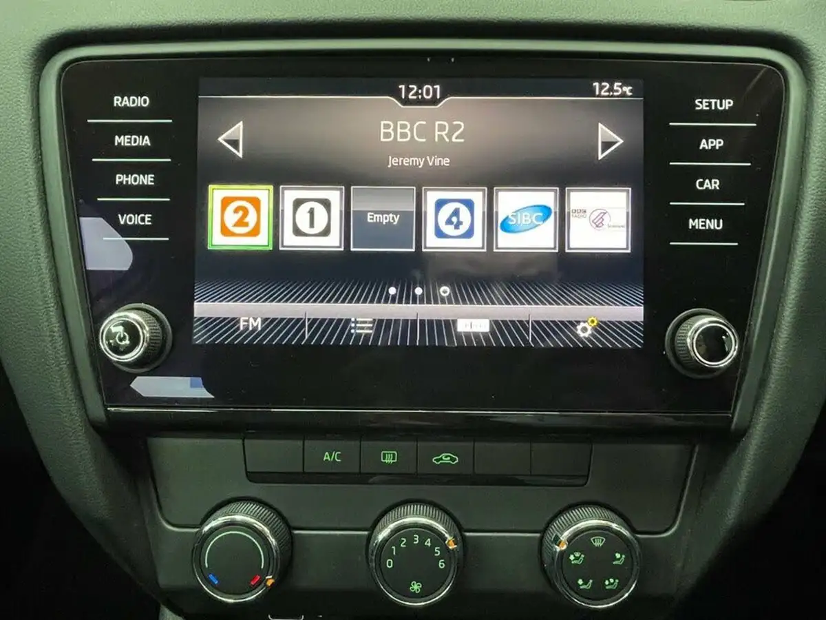 2019-skoda-octavia-10-tsi-s-estate-big-32