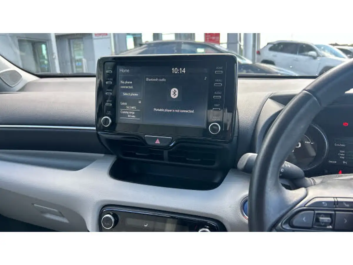 2022-toyota-yaris-15-vvt-i-excel-big-6