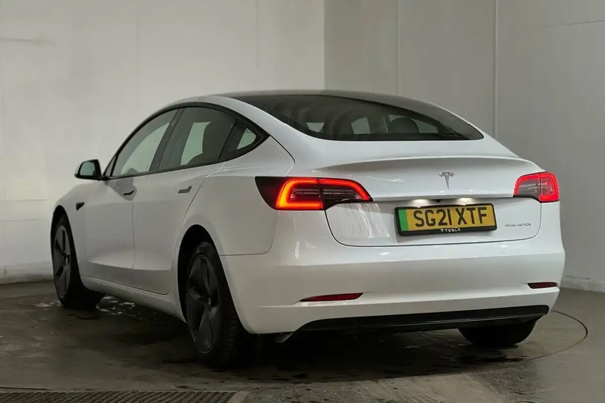 2021-tesla-model-3-e-long-range-4x4-big-17