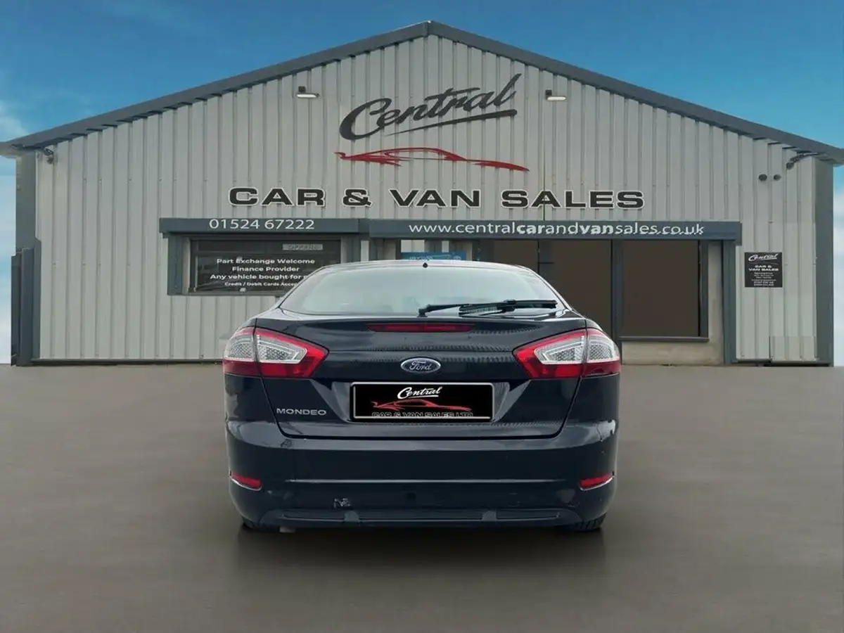 2012-ford-mondeo-20tdci-edge-140-hatchback-big-3