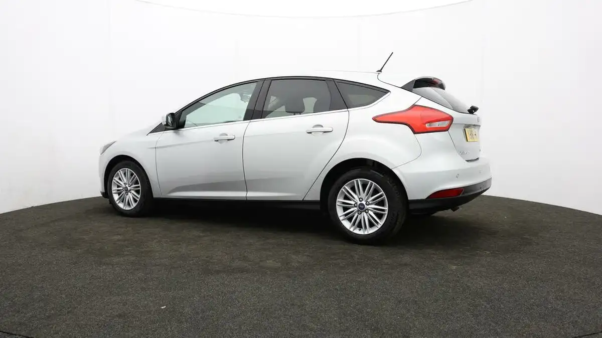 2018-ford-focus-10t-zetec-edition-125ps-hatchback-auto-big-64