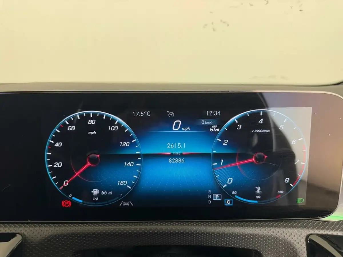 2022-mercedes-benz-cla-13-cla-180-amg-line-premium-shooting-brake-5d-big-40