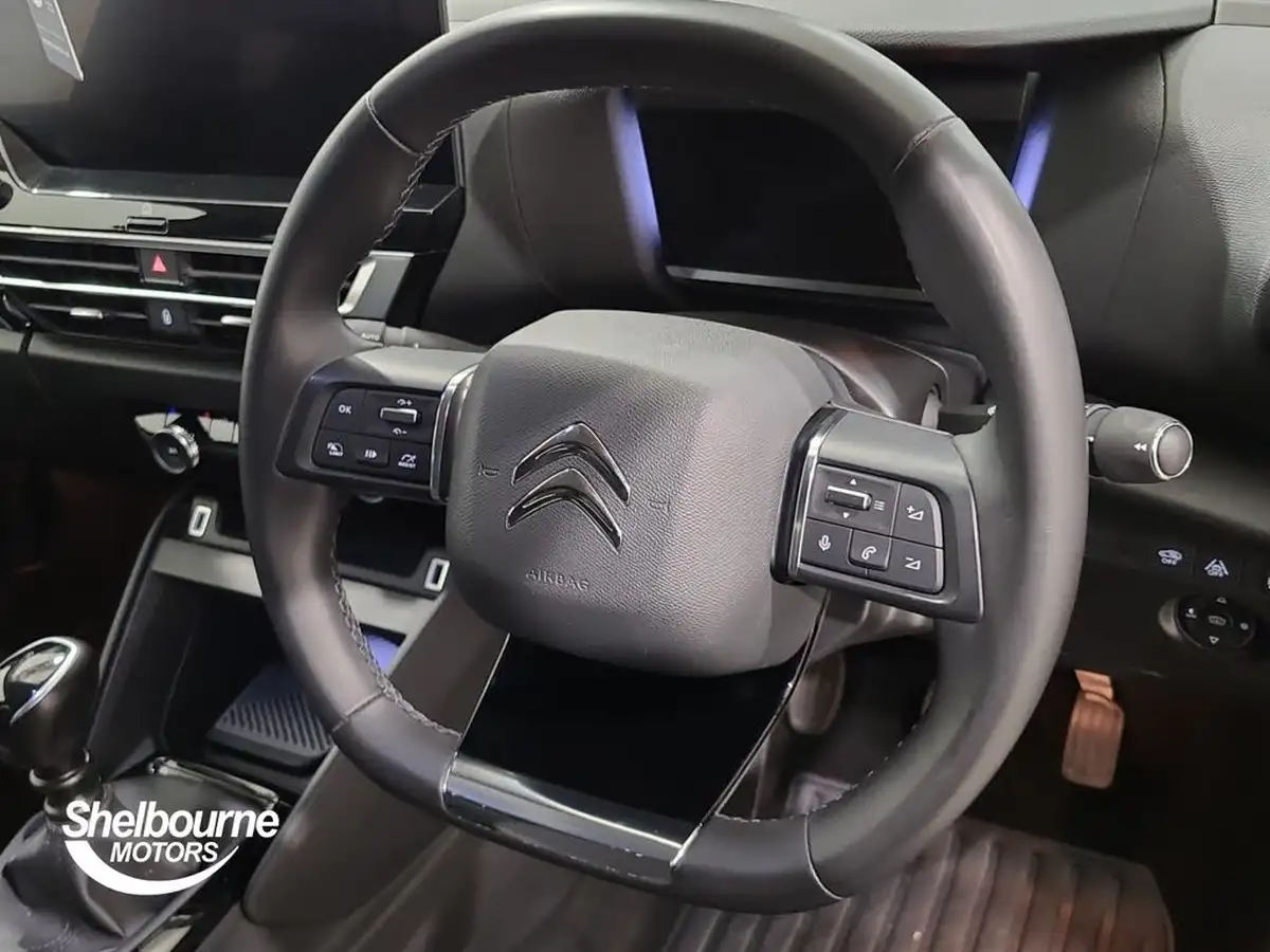 2022-citroen-c4-12-puretech-shine-130ps-big-3