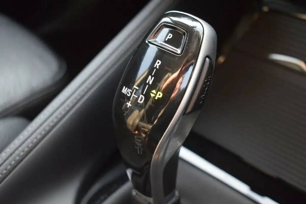 2022-bmw-x2-20td-sdrive18d-sport-auto-big-27