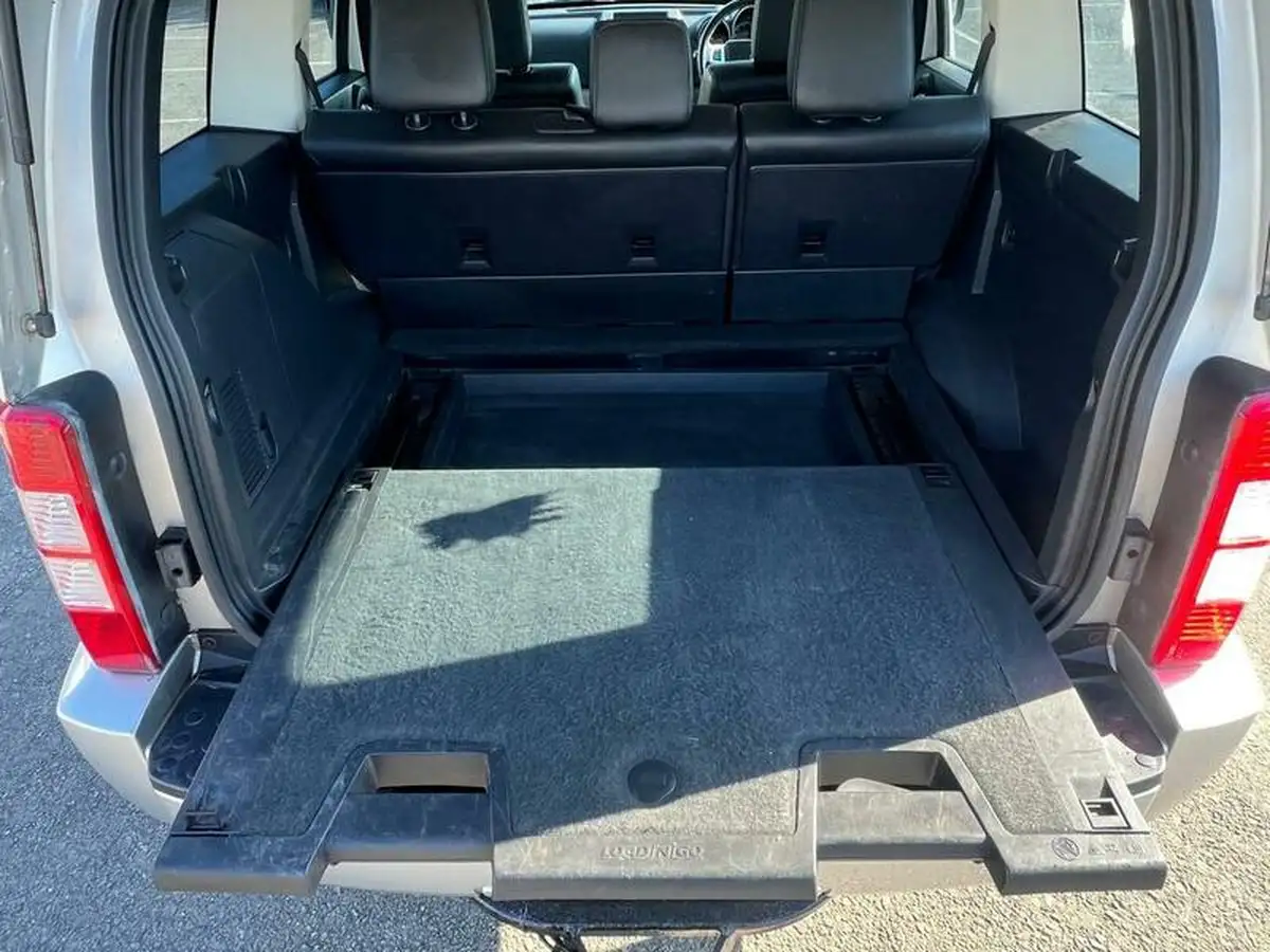 2009-dodge-nitro-28td-sxt-auto-big-51