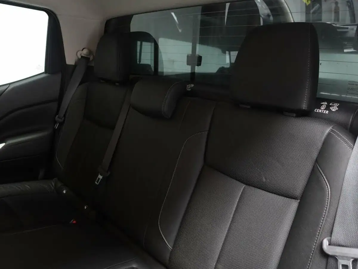 2021-nissan-navara-23dci-tt-tekna-8-navileather-auto-big-15