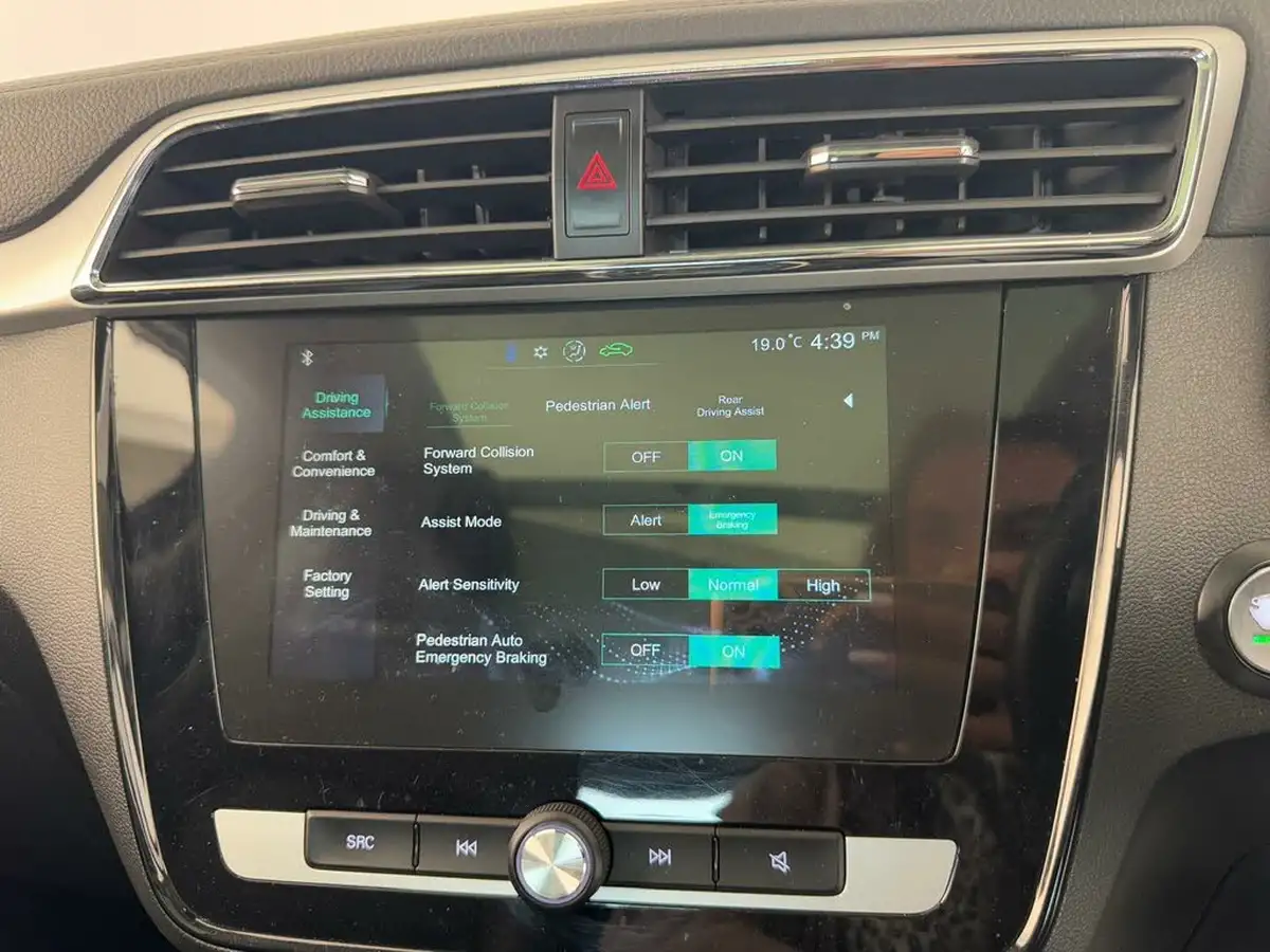 2021-mg-zs-suv-e-exclusive-ev-big-38