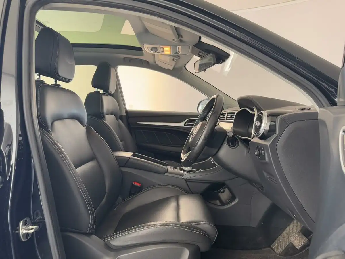 2021-mg-zs-suv-e-exclusive-ev-big-10