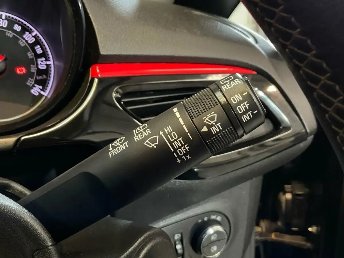 2019-vauxhall-corsa-14i-sri-vx-line-nav-black-90ps-5d-big-33