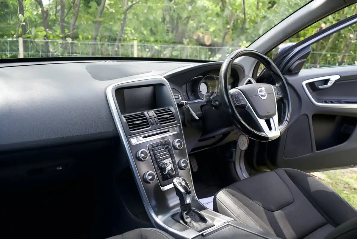 2014-volvo-xc60-24td-d4-se-181bhp-nav-geartronic-big-71