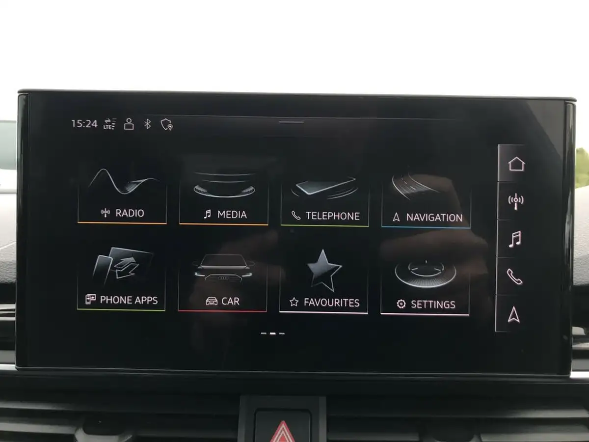 2021-audi-a4-avant-20-35-tfsi-black-edition-s-tronic-big-19
