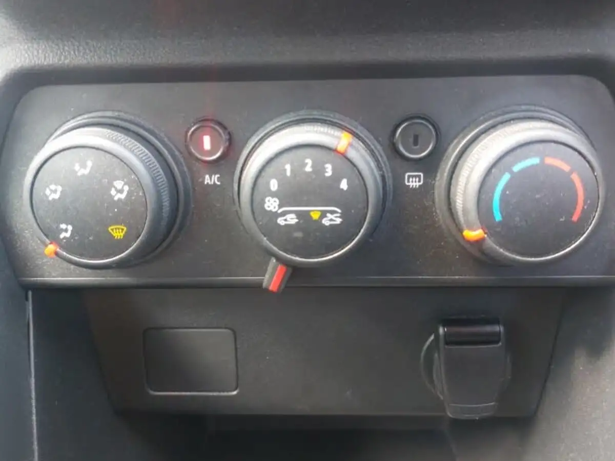 2023-dacia-sandero-10-tce-comfort-90bhp-cvt-big-18