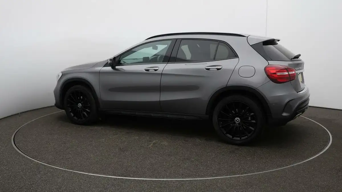 2020-mercedes-benz-gla-class-16-gla-200-amg-line-edition-plus-7g-dct-big-41