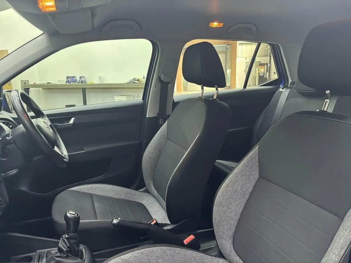 2020-skoda-fabia-10-mpi-se-drive-big-10