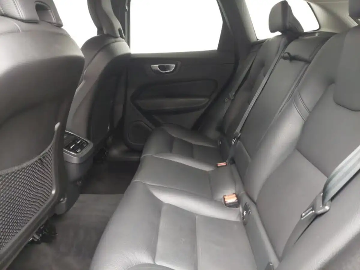 2023-volvo-xc60-20-b5-plus-big-5