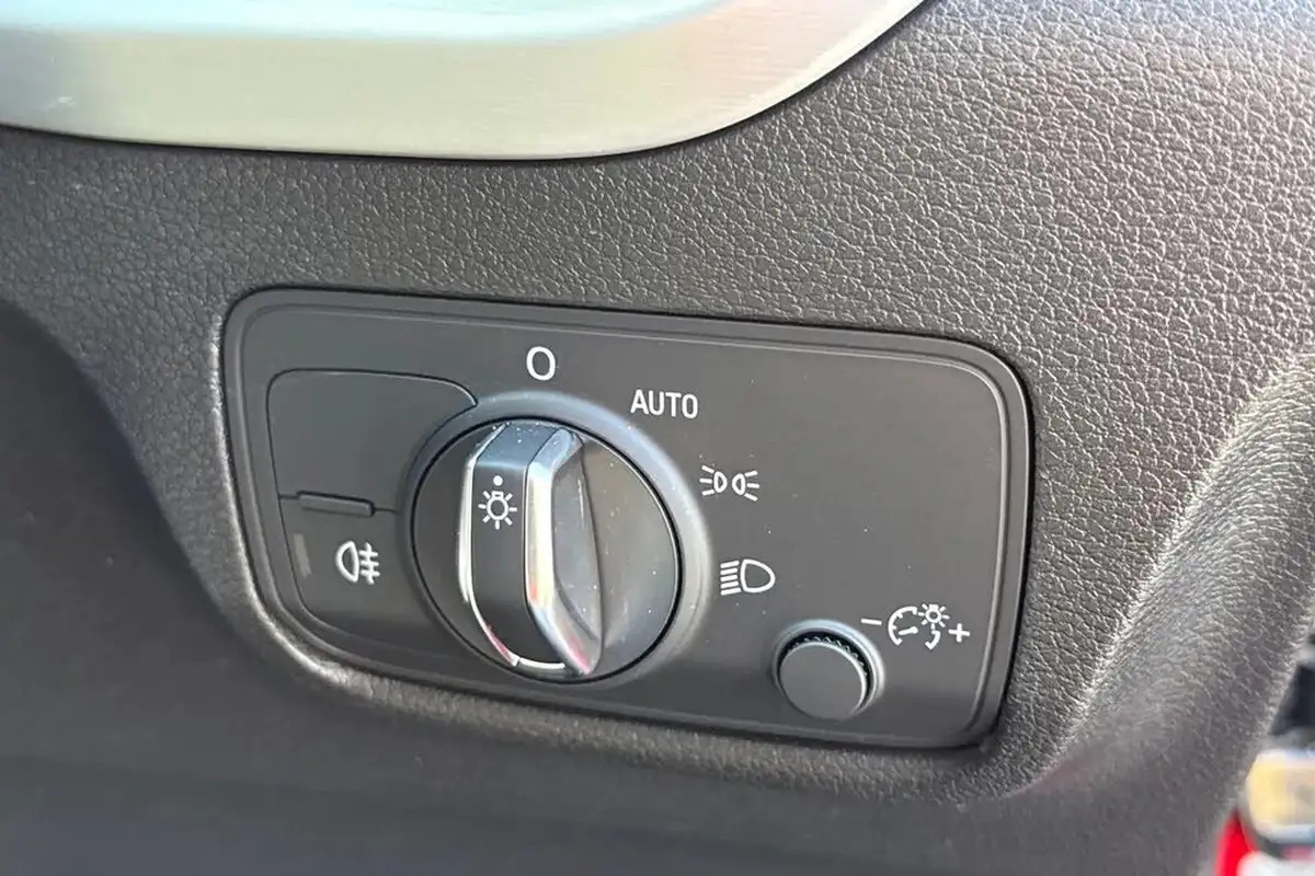 2022-audi-q2-15-35-tfsi-s-line-tronic-big-44