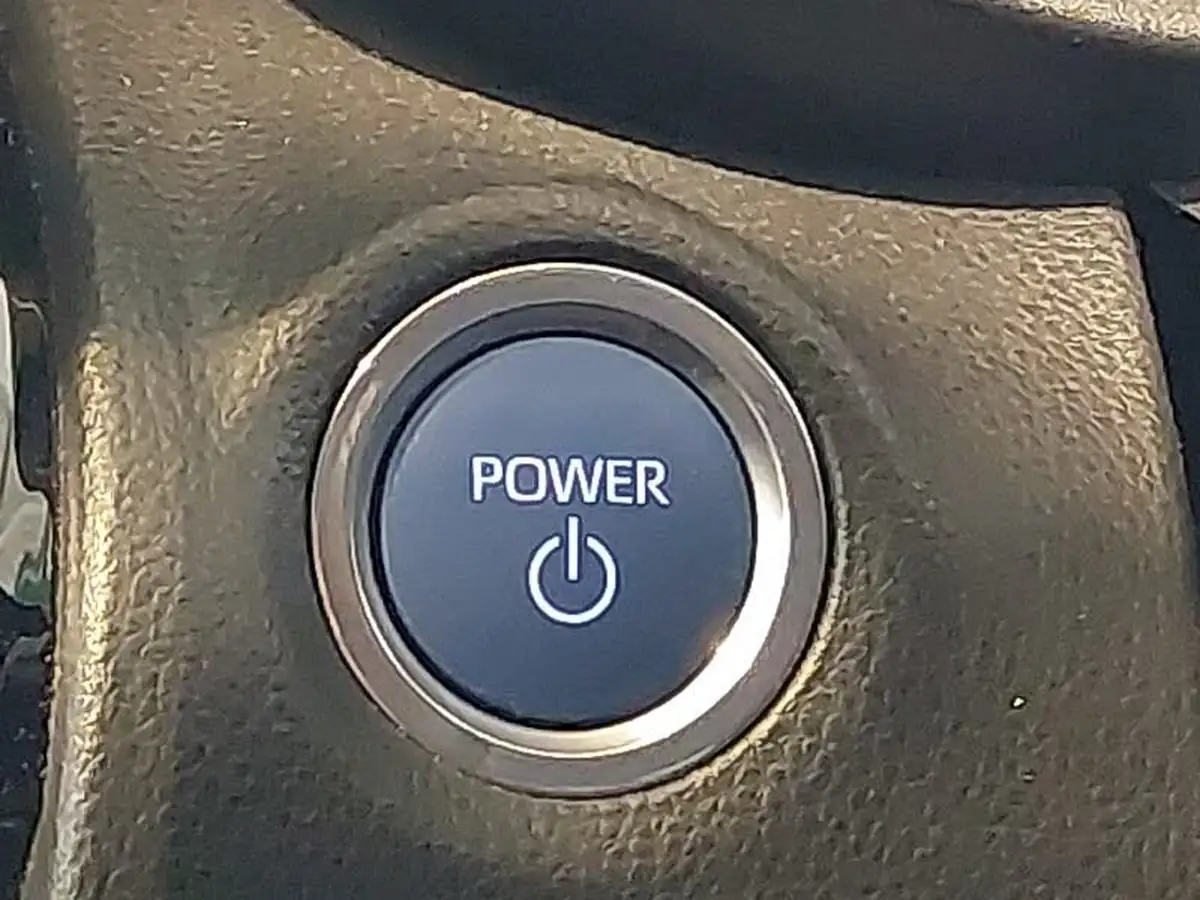 2022-toyota-yaris-cross-15-vvt-i-dynamic-big-18