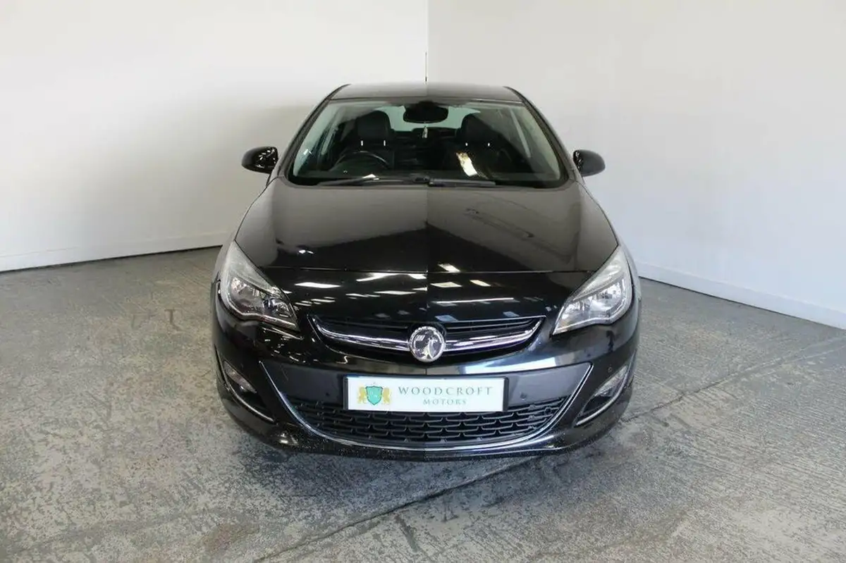 2012-vauxhall-astra-20td-elite-16v-165ps-ecoflex-ss-big-12